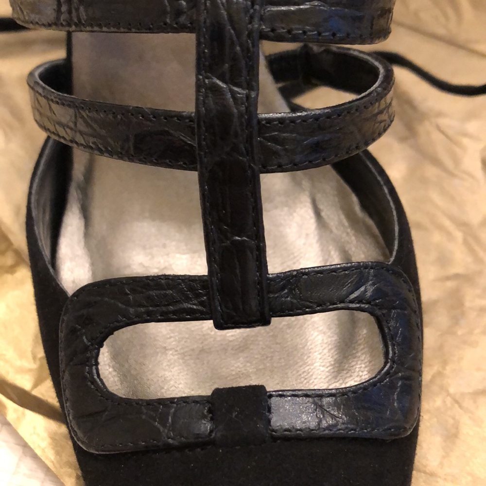 VINTAGE SUEDE LACE UP PUMPS by Colin Stuart - Picture 10 of 15